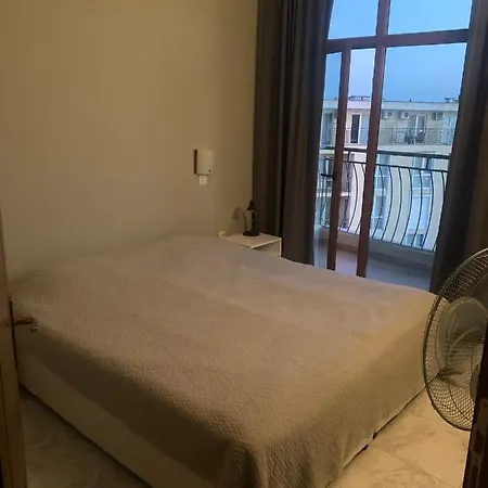 Lux In 4 Star Ξενοδοχείο με διαμερίσματα 3*
