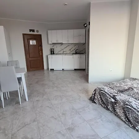 Ξενοδοχείο με διαμερίσματα Lux In 4 Star